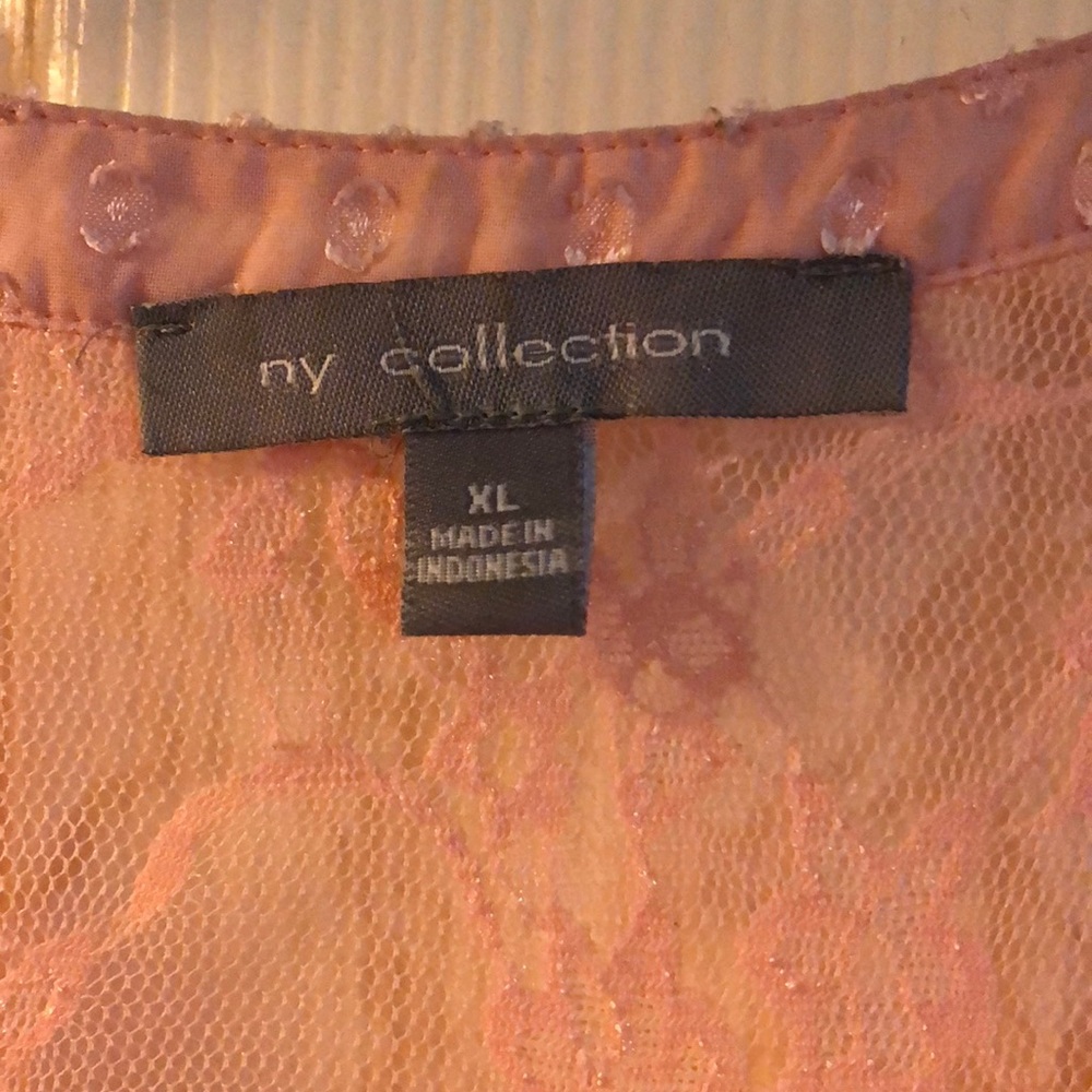 Spring blouse - Picture 2 of 3